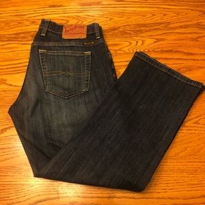 Lucky Brand bootcut dark wash size 6